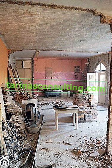 demolizione di una vecchia casa unifamiliare, autorizzazione o notifica