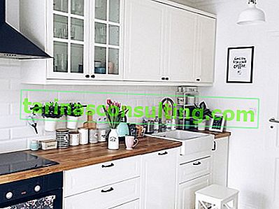Hohe Küchenschränke - Auf den Oberseiten der Schränke sollten Produkte stehen, die Sie seltener verwenden, z.