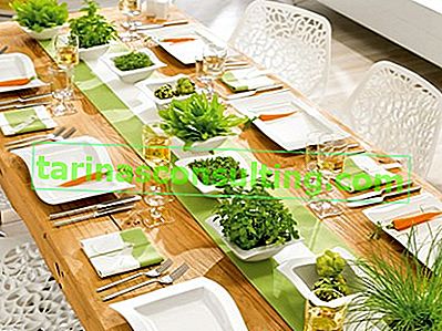 Bio-Ostern: Gemüse auf dem Tisch - Aus Kräutern und Sprossen in der Nähe von… Gemüse!  Im Einklang mit dem modischen Öko-Trend können Sie ...