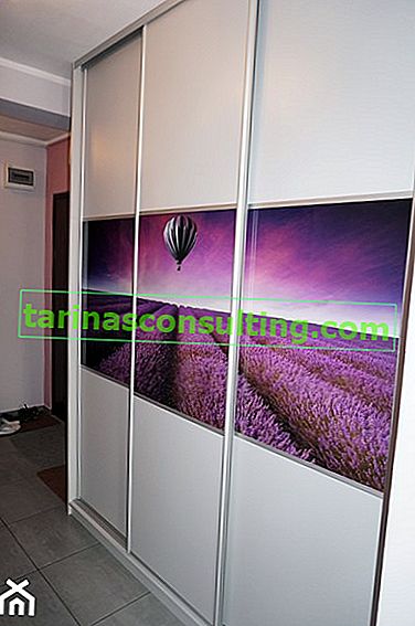 - ** Skříň se skleněnými dveřmi ** Pokoje zařízené v minimalistickém nebo moderním stylu se perfektně hodí ...